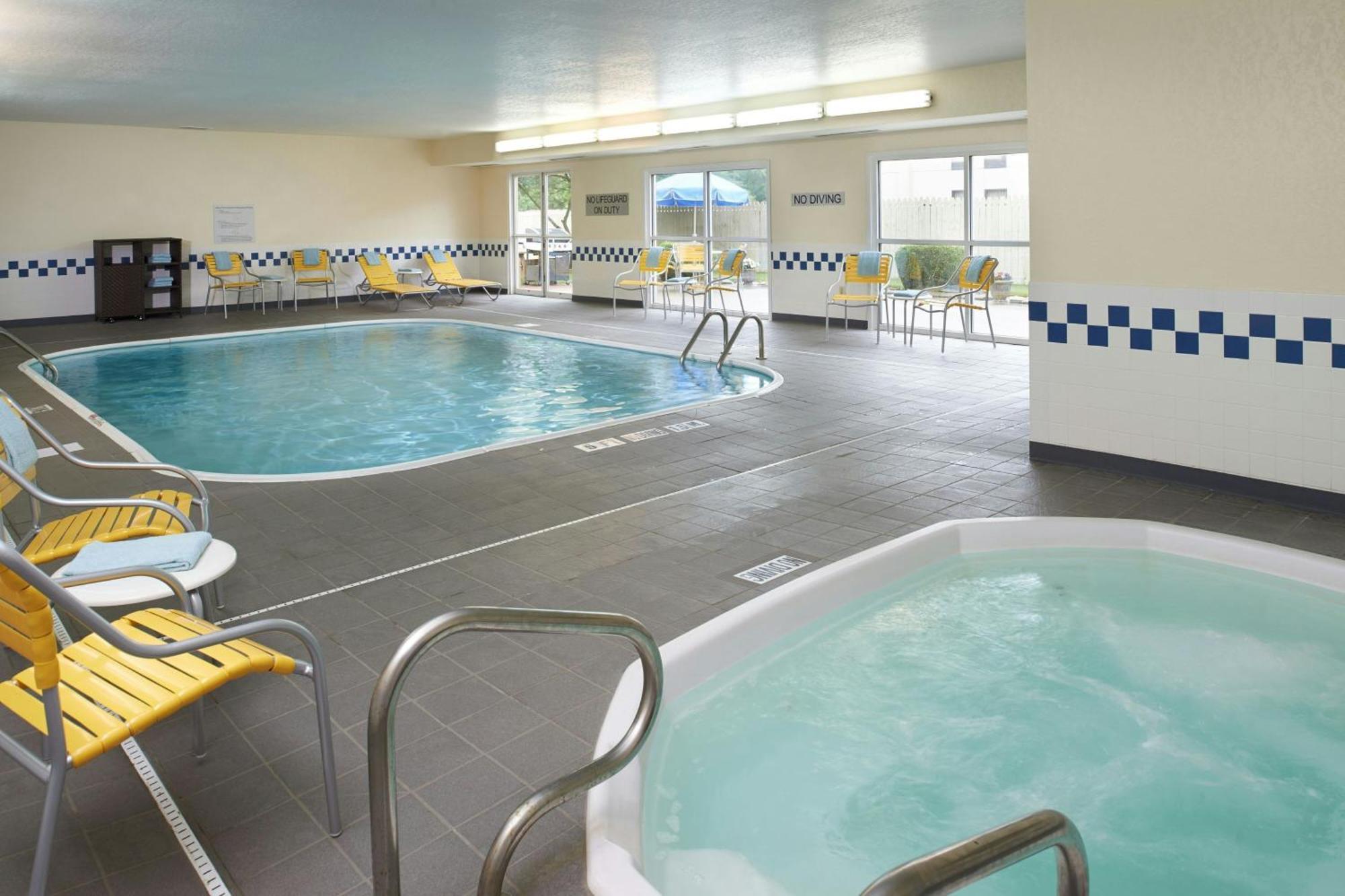 Fairfield Inn By Marriott Port Huron Exterior photo